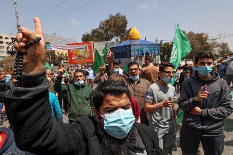 20 Officers Wounded, 40 People Arrested as Palestinians,
Jews Protest for Different Reasons in Israel 1