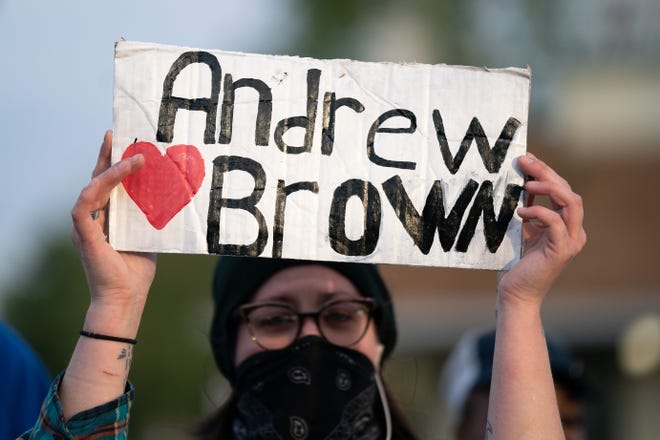 'We're asking for answers': Protesters, family demand
release of bodycam video in fatal shooting of Andrew Brown
Jr. 1