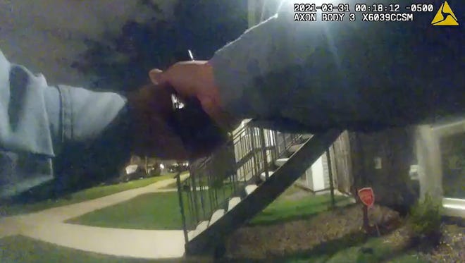 Bodycam video shows Chicago police officer fatally shot
armed man who was running away 1
