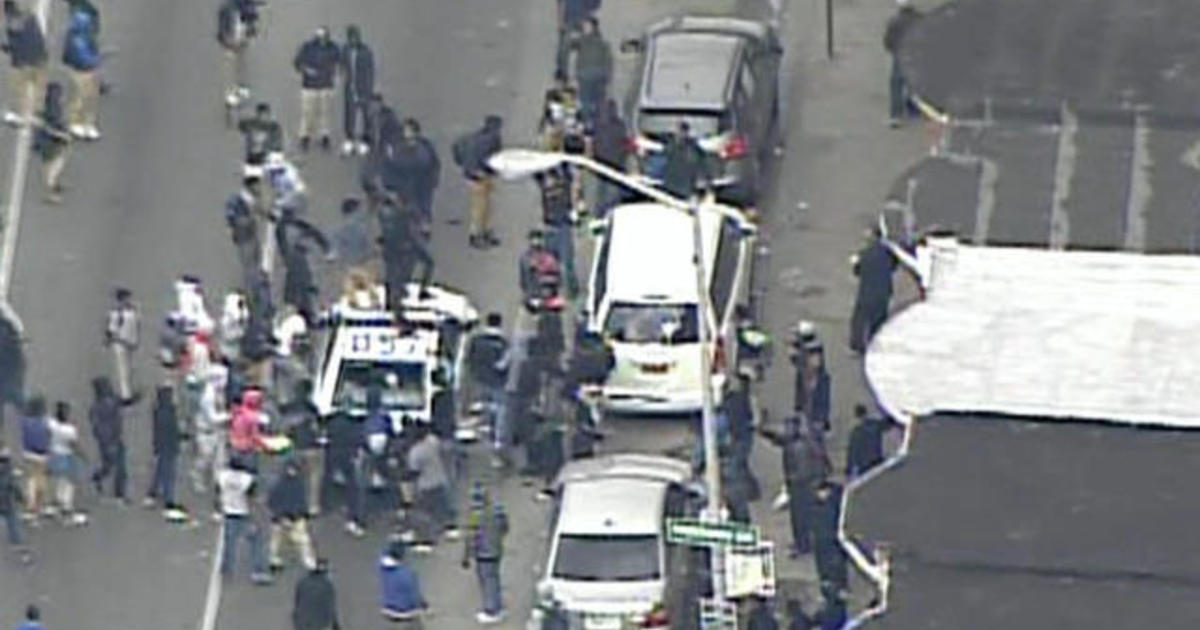 Baltimore police, protesters clash after Freddie Gray
funeral 1