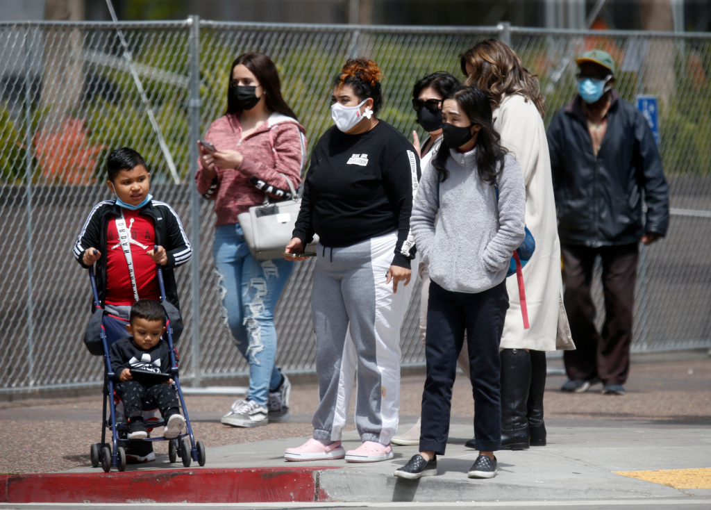 COVID: Some experts say new CDC guidelines are too cautious.
And when can we ditch masks indoors? 1