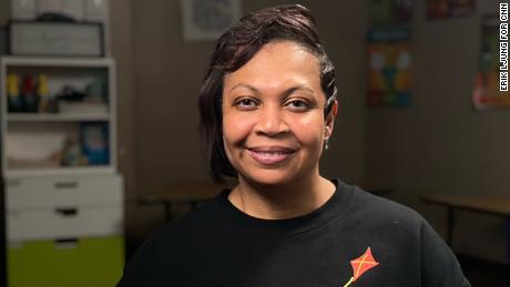 Covid forced parents to choose between work and helping
their kids with classes. This CNN Hero wanted to help 1
