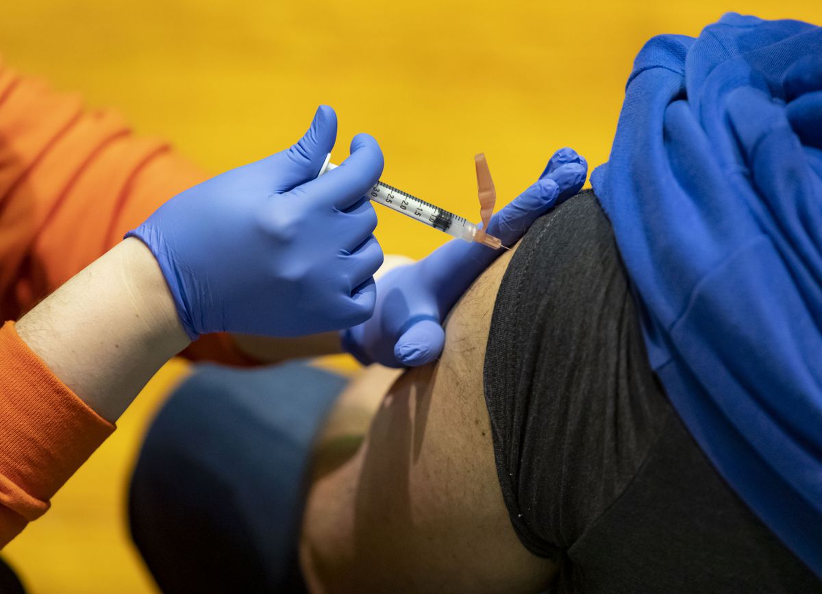 CPS aims to help teens get COVID-19 shots. The teachers
union wants a student vaccine goal met before fall classes
start. 1 CPS aims to help teens get COVID-19 shots. The teachers
union wants a student vaccine goal met before fall classes
start. 1