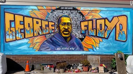 Traumatizing details of George Floyd's death were shown in
court. Experts weigh in on who should -- and shouldn't -- see
them 1