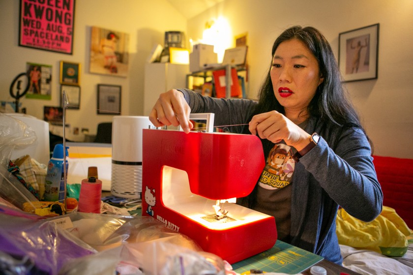 How sewing masks for the vulnerable stitched together an
empowering Facebook community 1