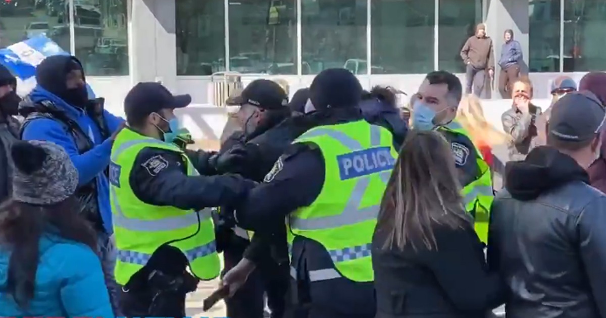 VIDEO: Police Arrest Protesters As Canadians Take To Streets
Demanding End To Unscientific Lockdowns 1