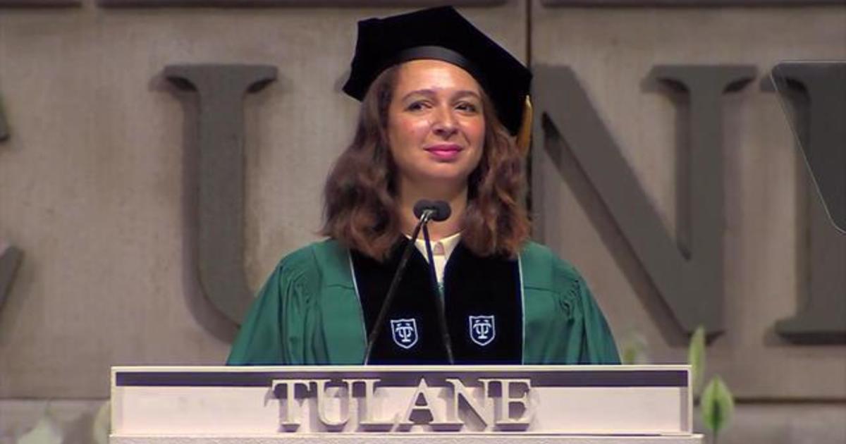 Maya Rudolph delivers commencement laughs to Tulane Class of
2015 1
