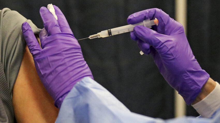 Mass. reports 2,263 new COVID-19 cases, 30 new
deaths 1