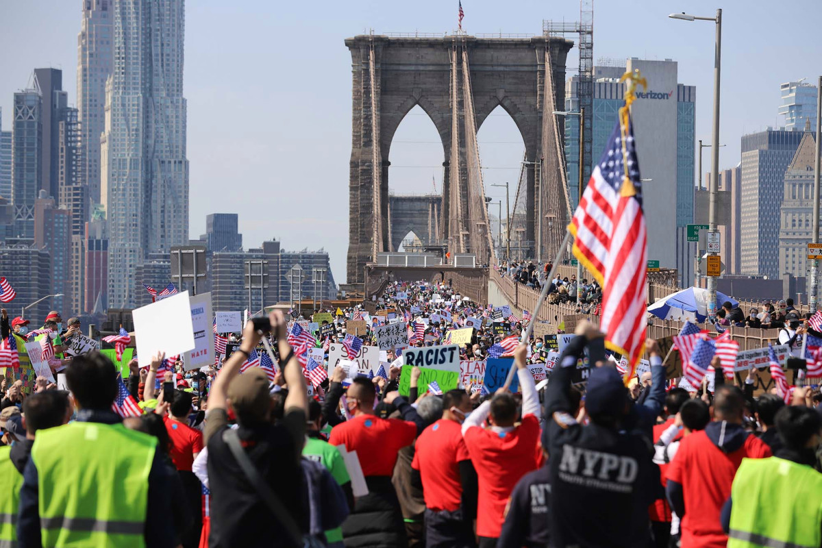 BLM protesters leave trail of anti-cop graffiti after
Manhattan demonstration 1
