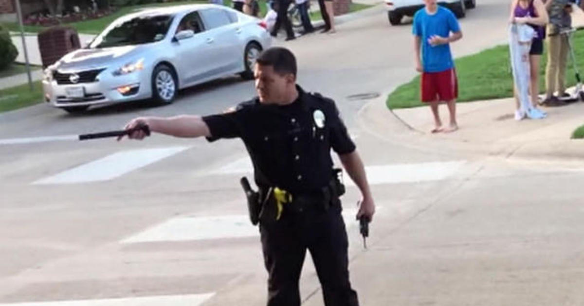 Lawyer: Officer at Texas pool party was upset after suicide
calls 1