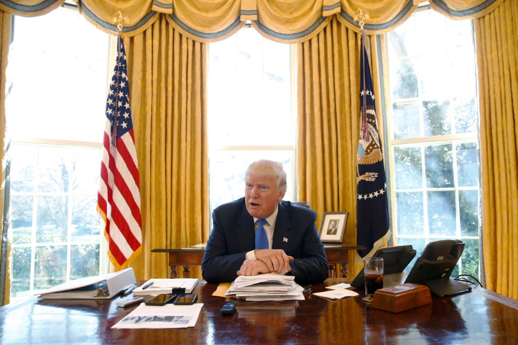 A chunk of border wall, Mount Rushmore and Diet Coke:
Glimpse inside Trump’s new office 1