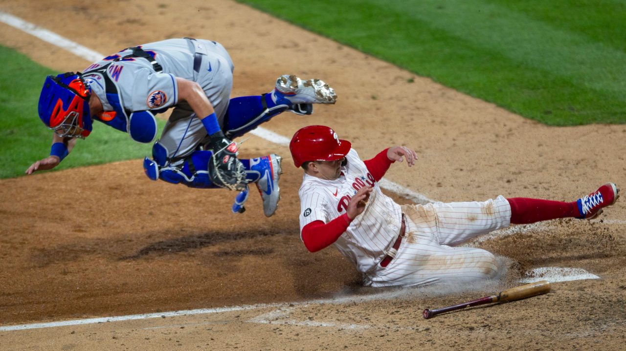 Mets lose season opener to Phillies as bullpen ruins
Jacob deGrom's gem 1