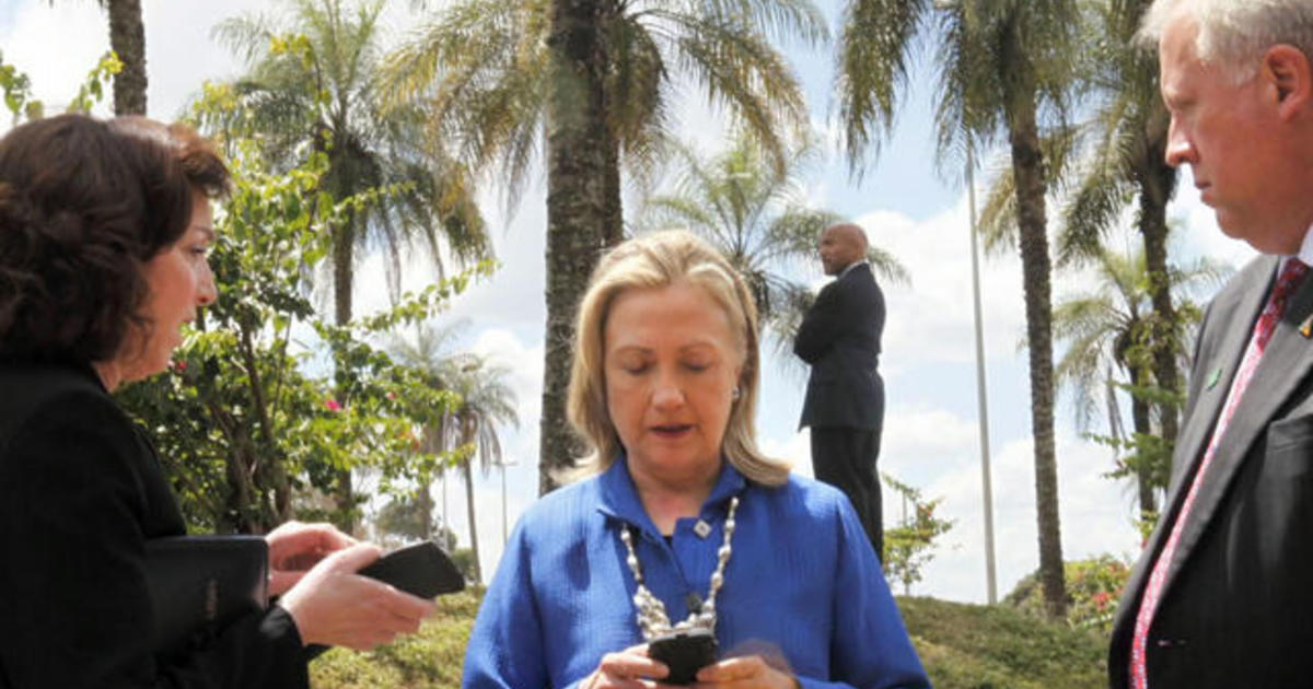Debate over which Hillary Clinton emails were
classified 1