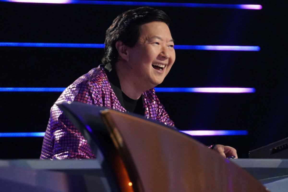 ‘The Masked Singer’s Ken Jeong Asks for Some Help Guessing
the Crab [EXCLUSIVE] 1