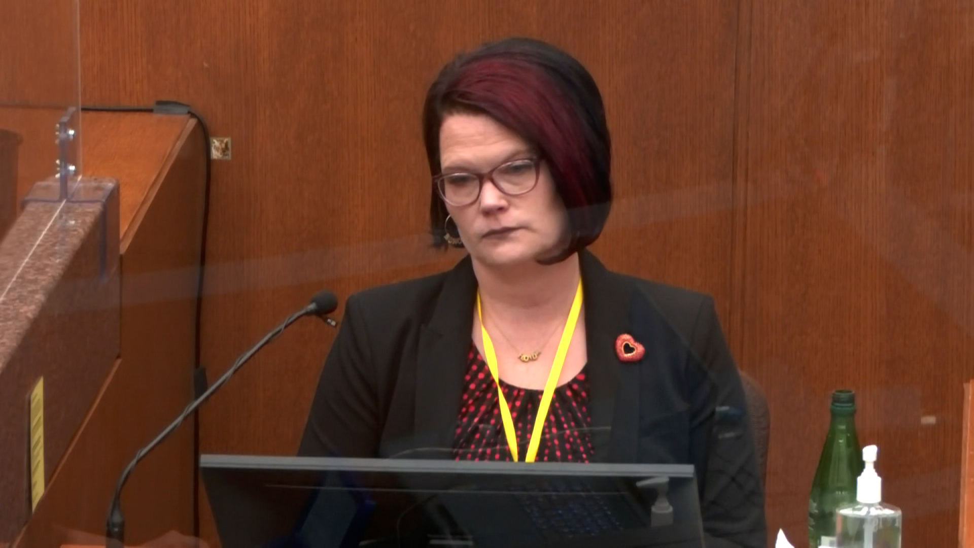 Courteney Ross, George Floyd's girlfriend at the time of his
death, took the stand as the first witness of the day 1