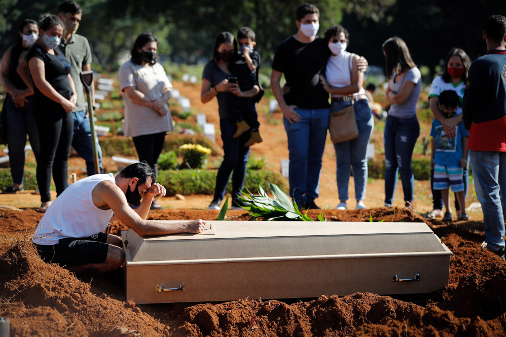Weekly coronavirus deaths rise 11 percent worldwide 1