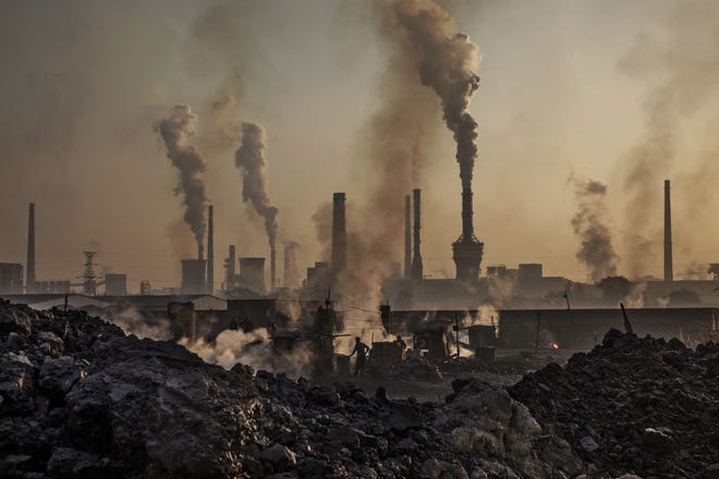 COVID-19 hasn't slowed global warming: Earth's carbon
dioxide levels highest in over 3 million years, NOAA says 1