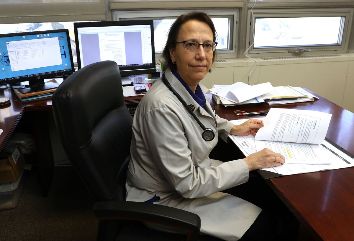 Public health official says Cook County ‘will not hesitate’
to impose further COVID-19 restrictions if suburban case numbers
don’t improve 1 Public health official says Cook County ‘will not hesitate’
to impose further COVID-19 restrictions if suburban case numbers
don’t improve 1
