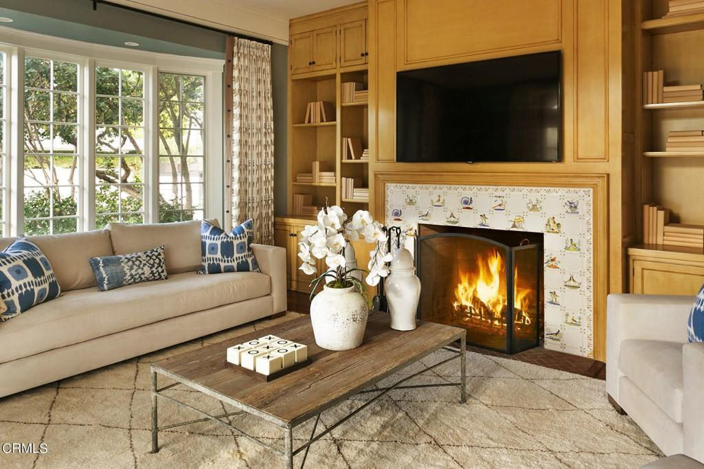 David Wallace’s mansion from ‘The Office’ sparks $6M bidding
war 1
