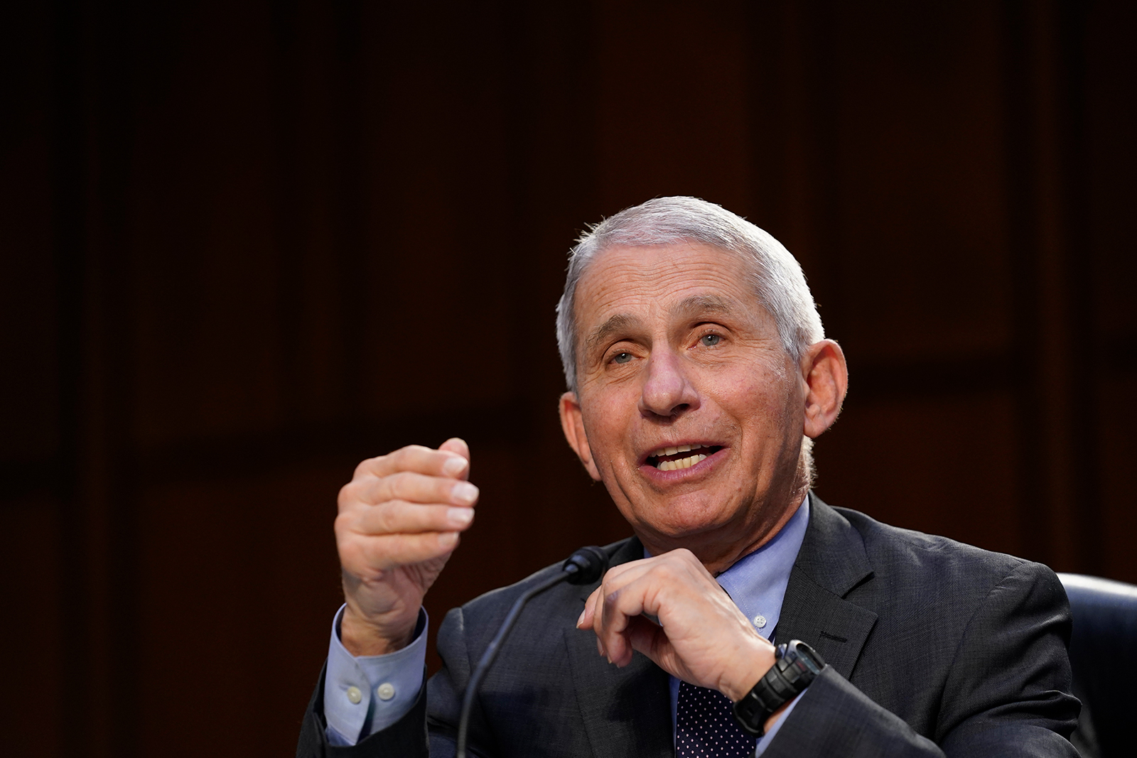 Fauci explains the rise in Covid-19 cases among younger
people 1
