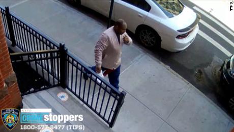 Undercover NYPD officer arrests woman who allegedly yelled
anti-Asian slurs and threatened violence 1