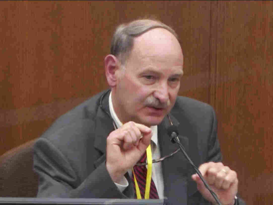 Chauvin Trial: George Floyd 'Gradually Succumbed to Lower
And Lower Levels Of Oxygen' 1