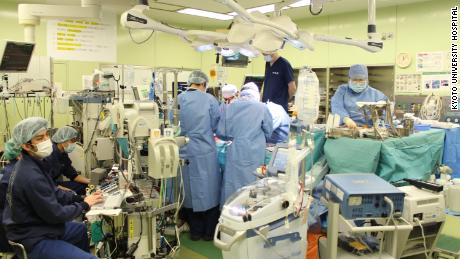 Japanese doctors perform world's first living donor lung
transplant to a Covid-19 patient 1