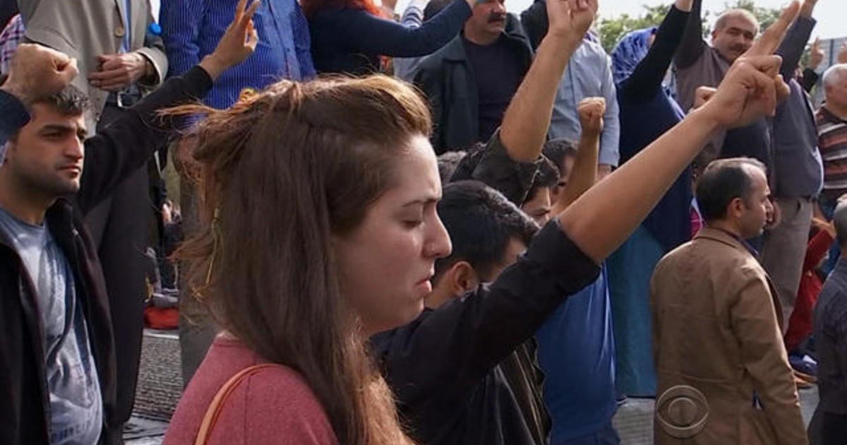 Turkey opens investigation into deadly peace rally
bombing 1