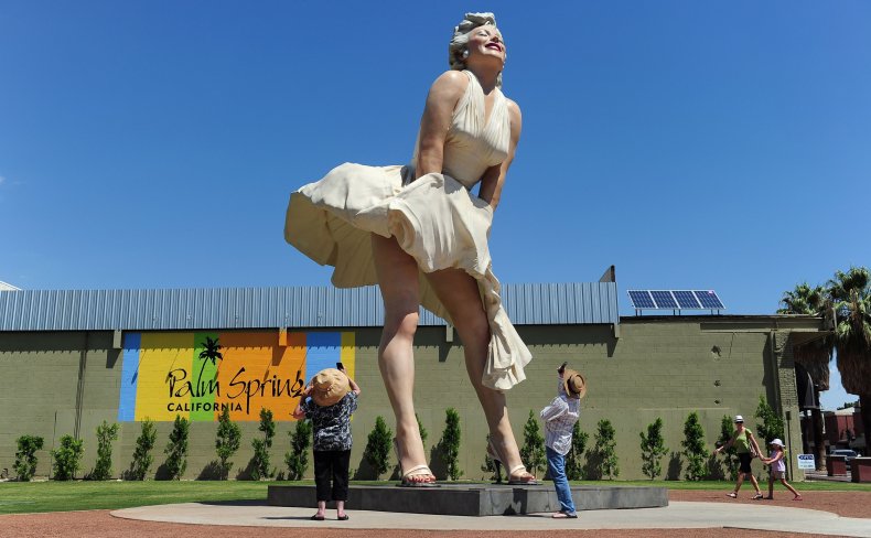 Protests Over Giant Marilyn Monroe Statue Because It Forces
Museum Guests to 'Upskirt' 1