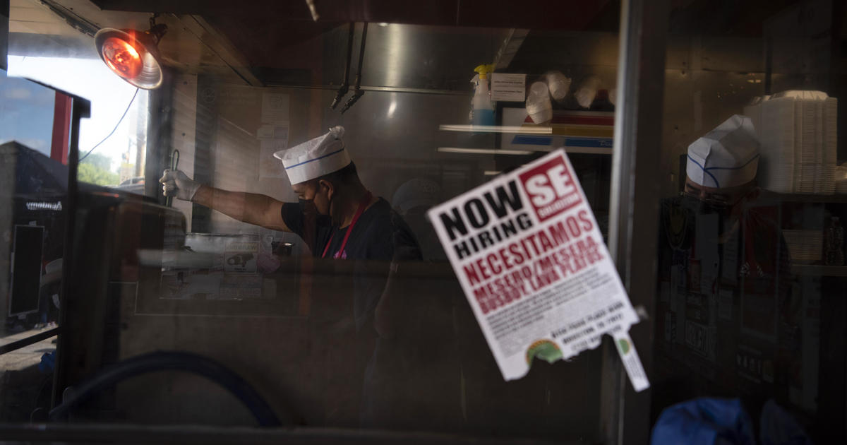 Restaurants struggle to hire amid 20-year high for job
openings 1