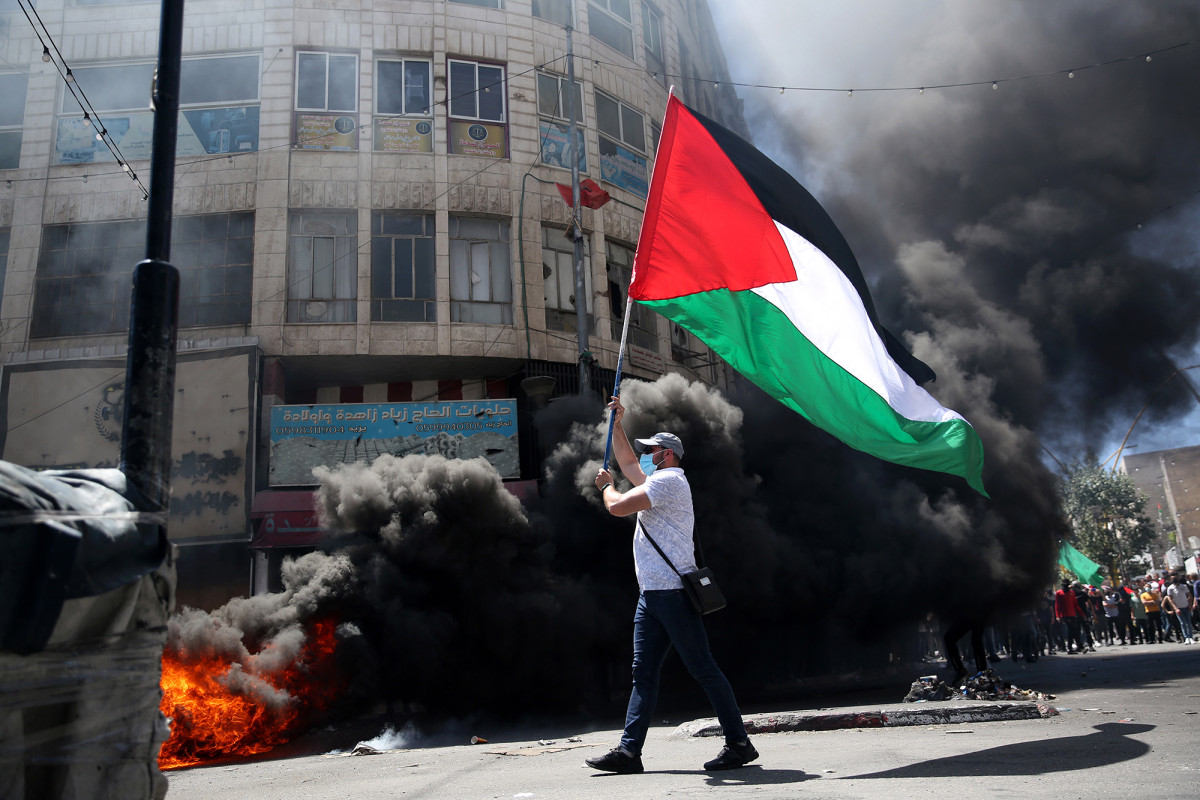 Pro-Palestinian rioters clash with police in Jerusalem’s Old
City 1