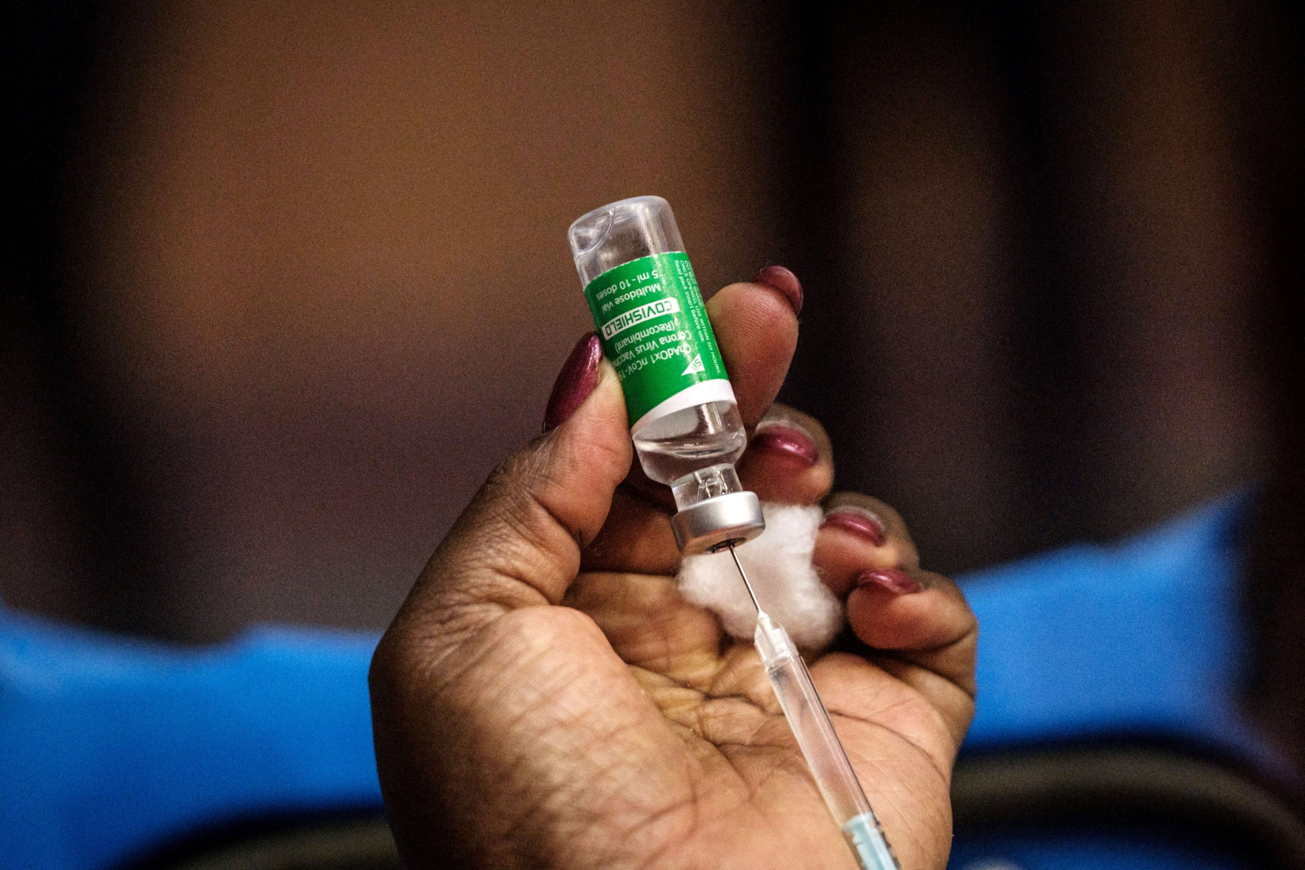 People are misinterpreting the updated US CDC mask guidance,
Fauci says 1
