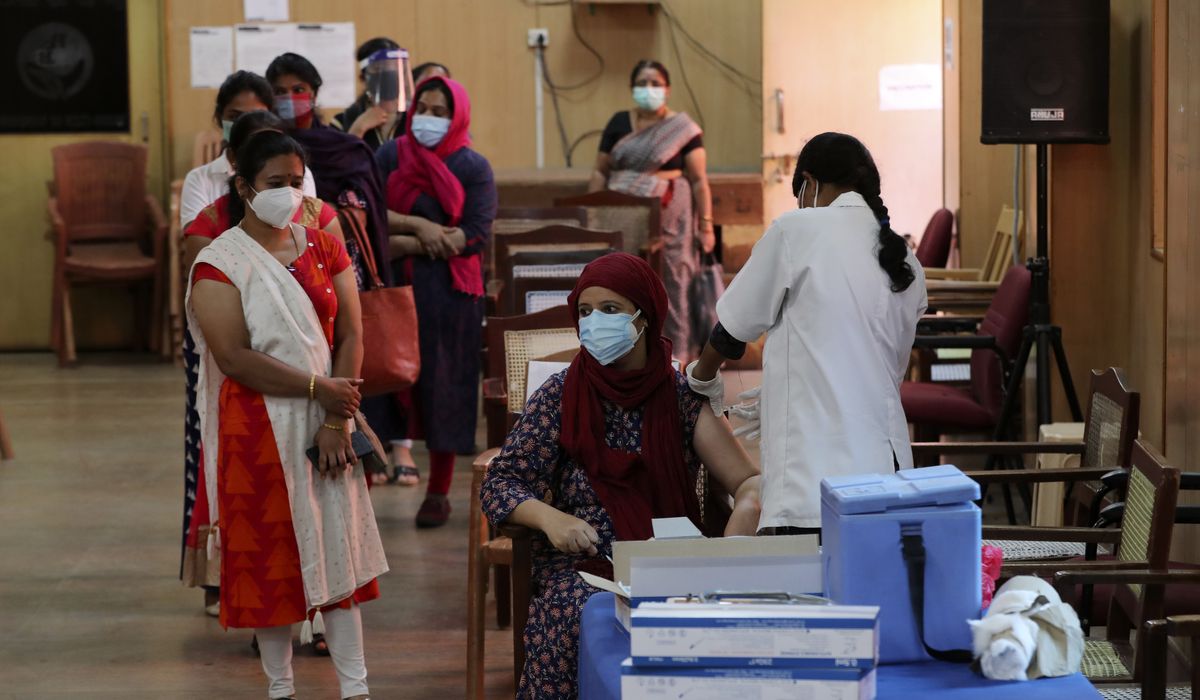 India hits grim record with 4,529 COVID-19 deaths in single
day 1