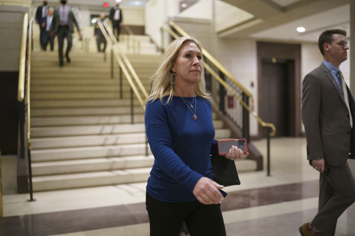 Republicans, including Marjorie Taylor Greene and Illinois’
Mary Miller, face fines for rebelling against House mask
rules 1 Republicans, including Marjorie Taylor Greene and Illinois’
Mary Miller, face fines for rebelling against House mask
rules 1