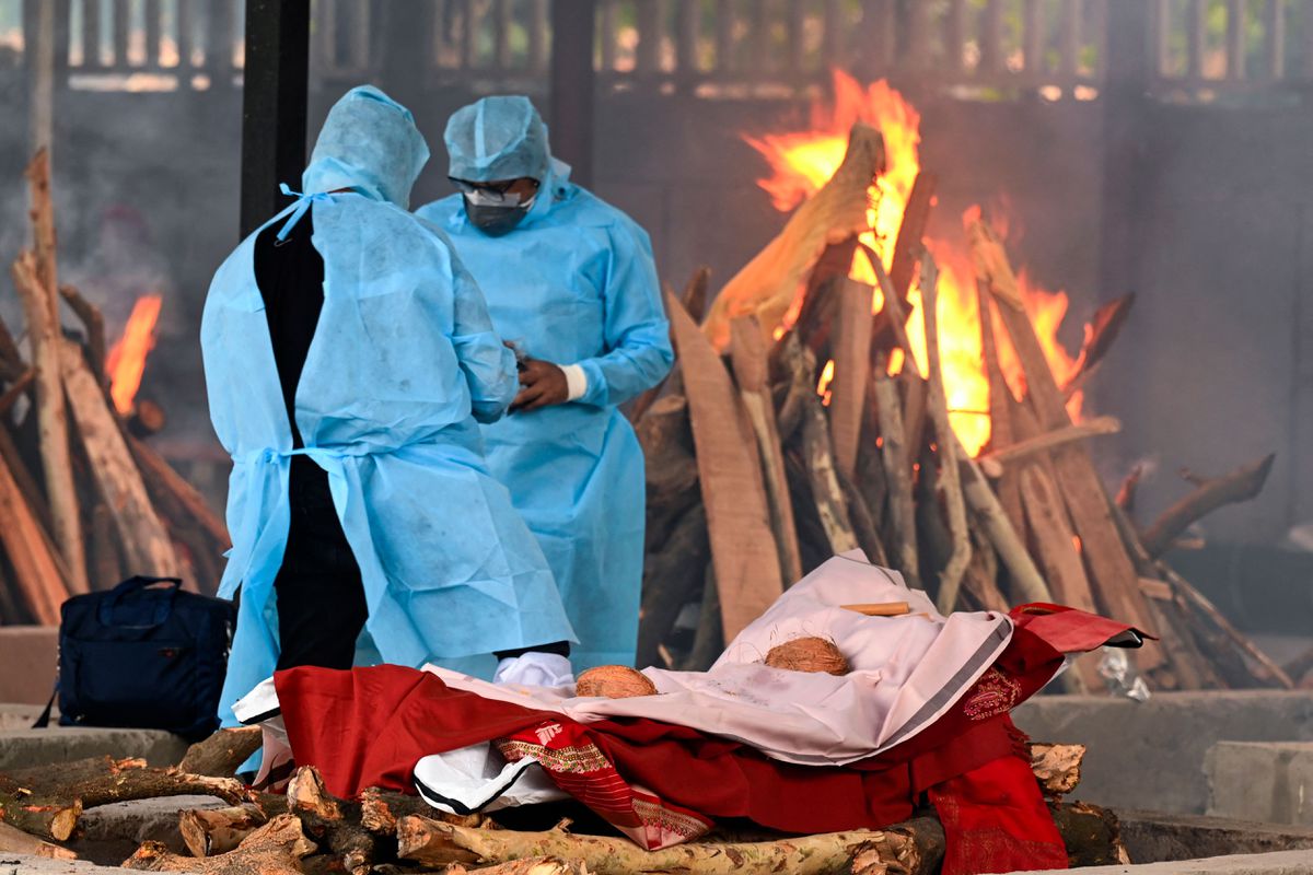 Grim milestone: India sets global record for daily COVID-19
deaths 1 Grim milestone: India sets global record for daily COVID-19
deaths 1