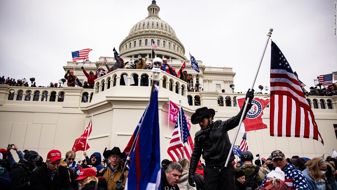 Capitol Police officer's letter blasts GOP opposition to
commission 1