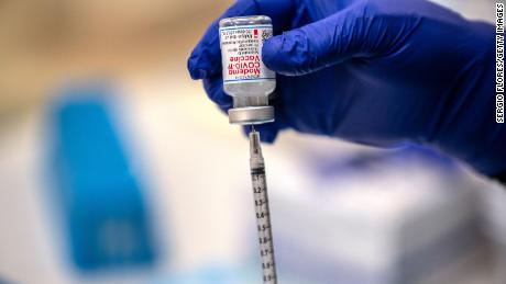 Covid-19 vaccine isn't linked to heart problems in young
people. But doctors worry parents will be scared to vaccinate their
children 1