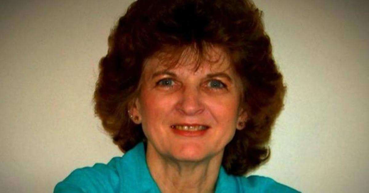 Two former officers face charges after arrest left woman
with broken arm, dislocated shoulder 1