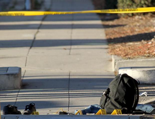 Exclusive: Video shows Bay Area man shoot BART officer
before second cop tackles, shoots him 1 Exclusive: Video shows Bay Area man shoot BART officer
before second cop tackles, shoots him 1