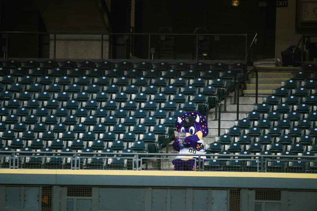 Rockies announce masks no longer required at Coors
Field 1