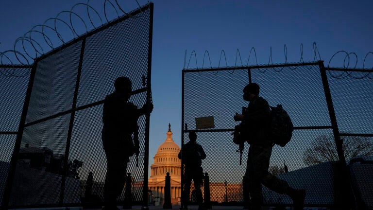 House backs commission on Jan. 6 riot over GOP
objections 1