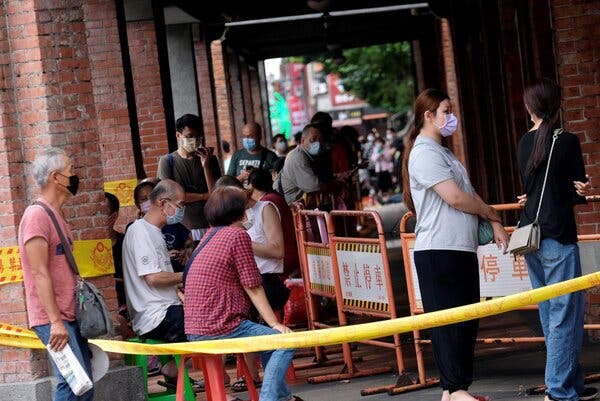 Taiwan Faces a Surge in New Covid-19 Infections 1