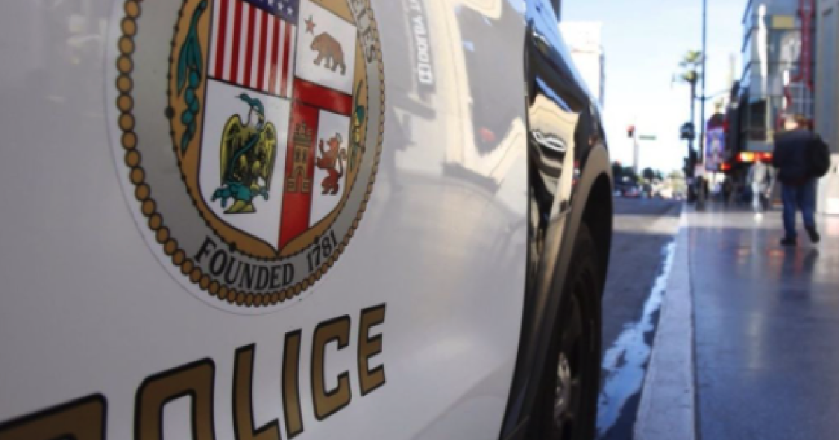 Off-duty LAPD officer arrested on suspicion of kidnapping,
assault in Inglewood 1