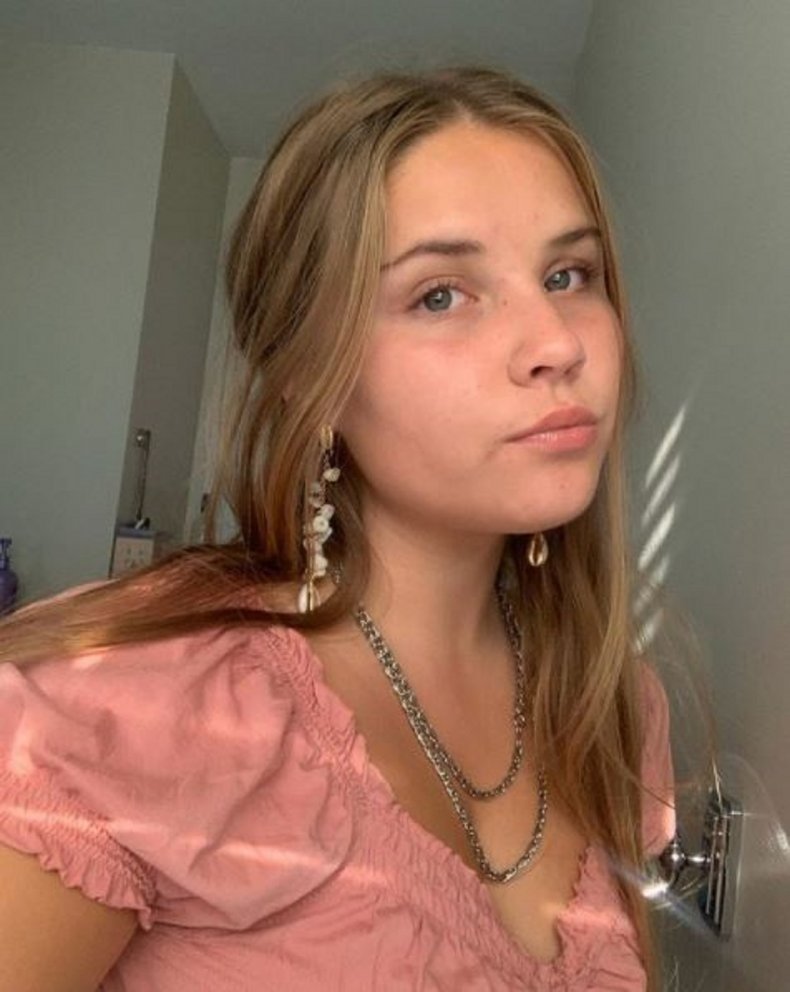 Woman Shares Phrase That Saved Her After 'Scary' Device Used
to Open Her Hotel Door 1