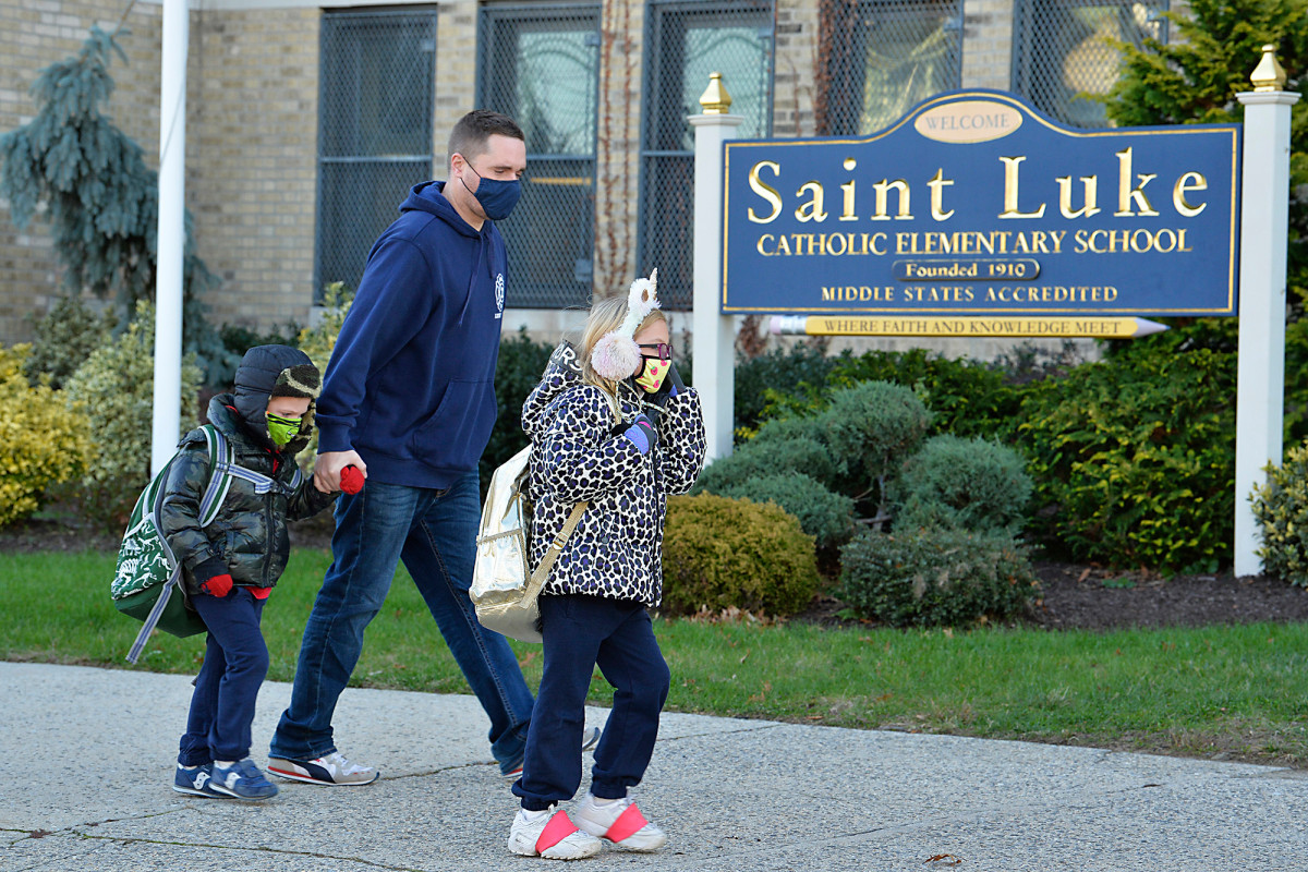 How NYC’s Catholic schools kept their doors open against all
pandemic odds 1