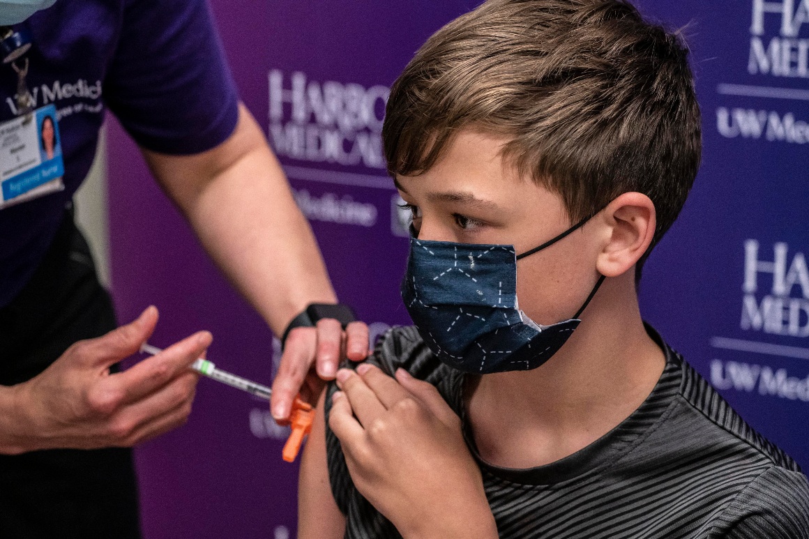Moderna's Covid-19 vaccine appears safe and powerfully
effective in teens 1