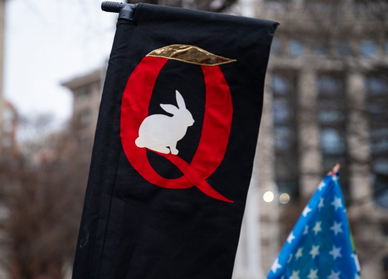 Alleged QAnon Supporter Amy Facchinello Refuses To Resign
From School Board Amid Protests 1