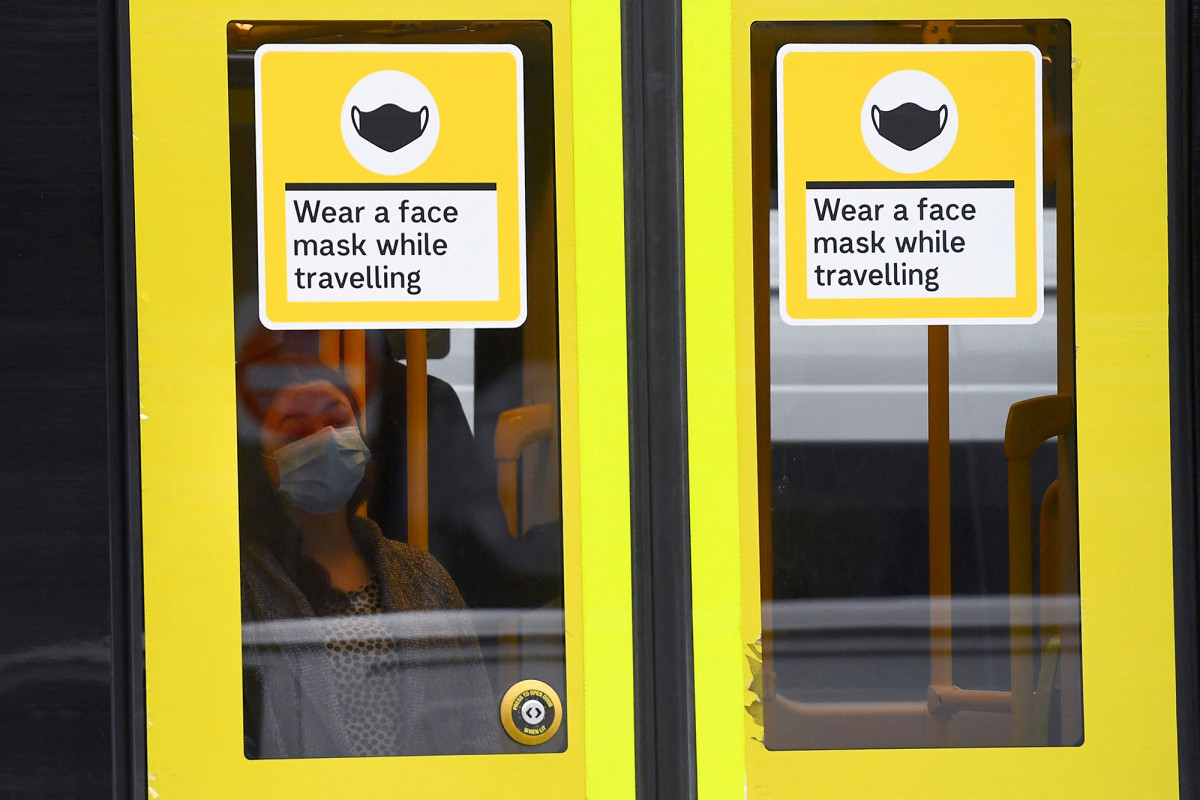 Masks, social restrictions return to Australia’s Melbourne
after fresh outbreak 1