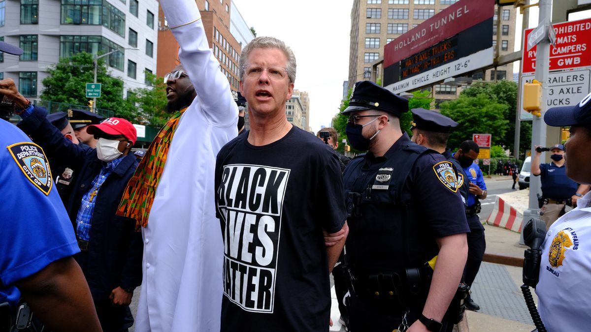NYC mayoral candidate Shaun Donovan arrested in racial
justice protest near Holland Tunnel 1 NYC mayoral candidate Shaun Donovan arrested in racial
justice protest near Holland Tunnel 1
