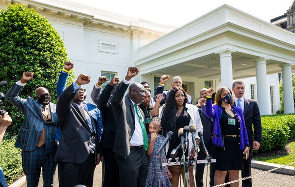 George Floyd, Moderna, Brood X: Your Tuesday Evening
Briefing 1